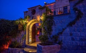 Sinasos Palace Cave Hotel